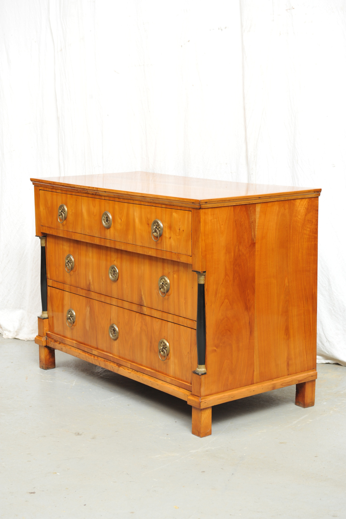 süddeutsche Biedermeier Kommode Kirschbaum furniert