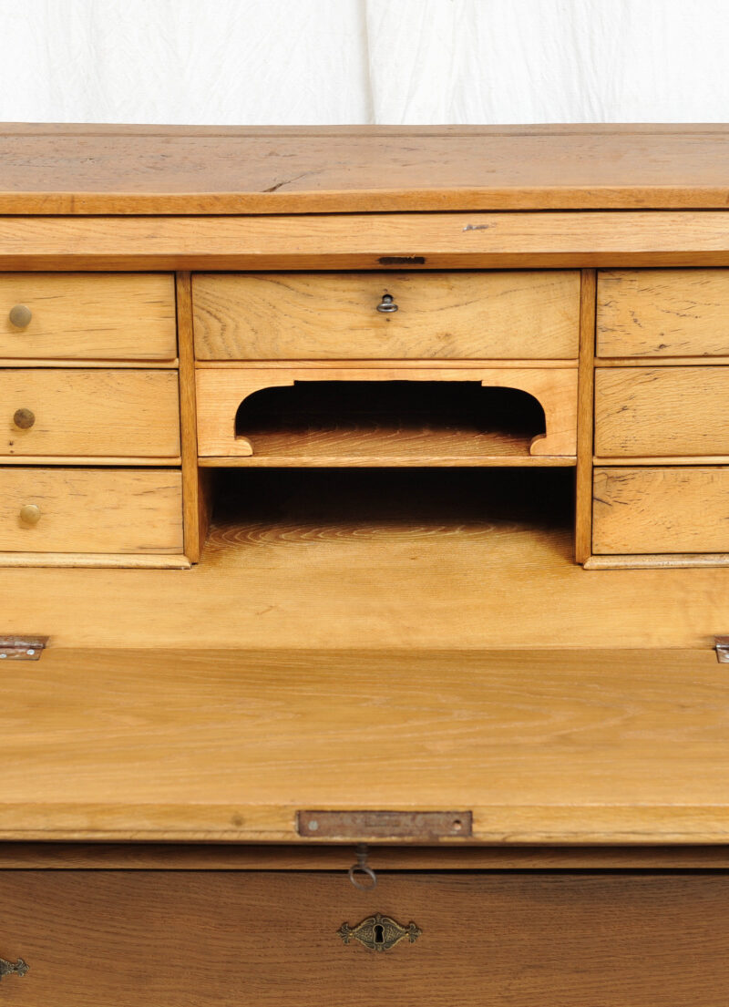 Detail Schrägklappensekretär Biedermeier Eiche